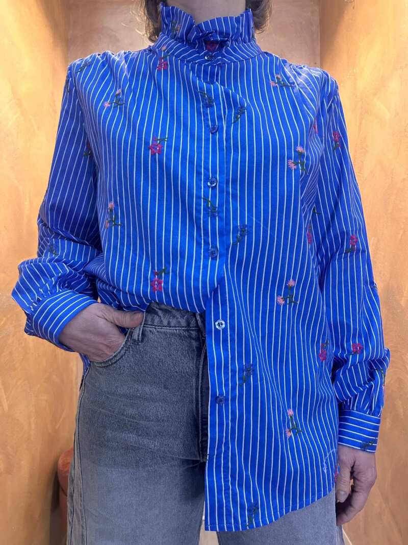 Camicia gessata ricami floreali